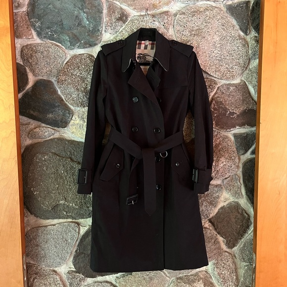 BurberryLike New! Slim Fit Long Chelsea Heritage Trench Coat